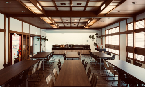 Common Dining & Shared Kitchen